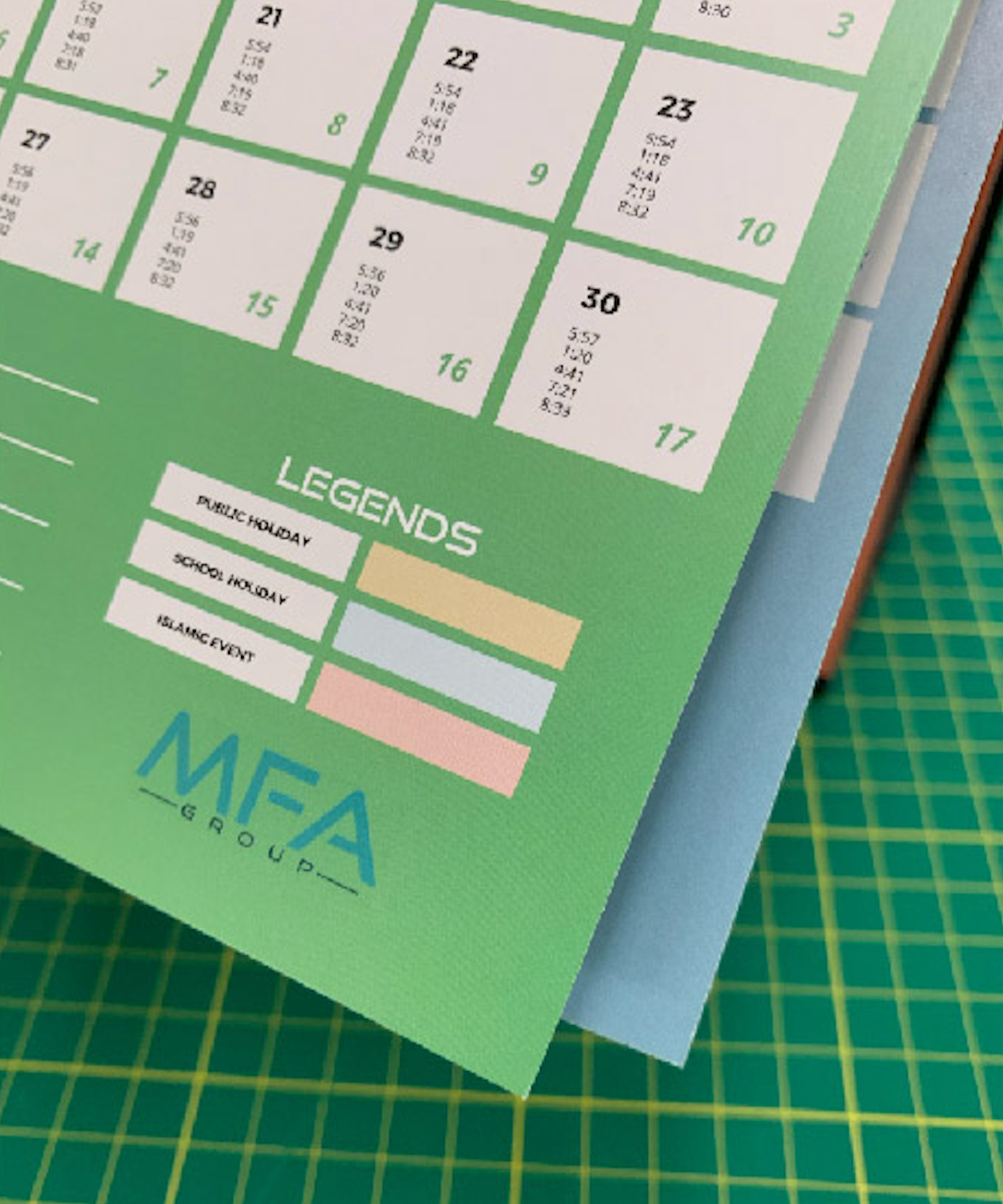 CUSTOM DESK CALENDARS - Pullupstand.com Pte Ltd