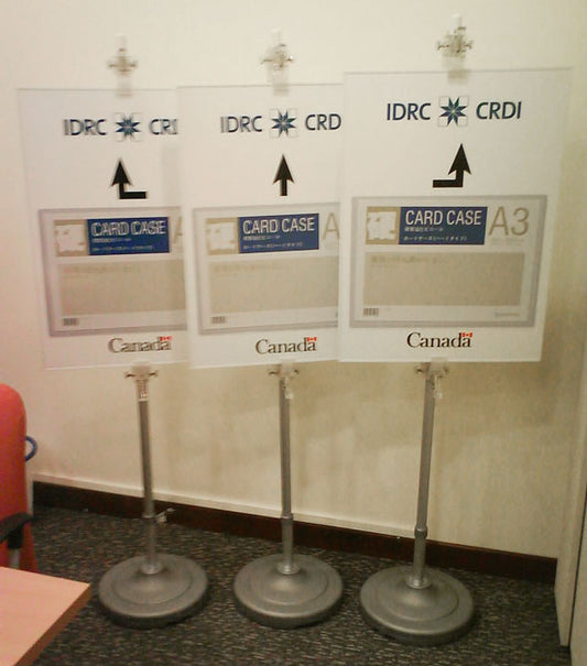 Professional Clip Banner Stand Singapore - Pullupstand.com Pte Ltd 16