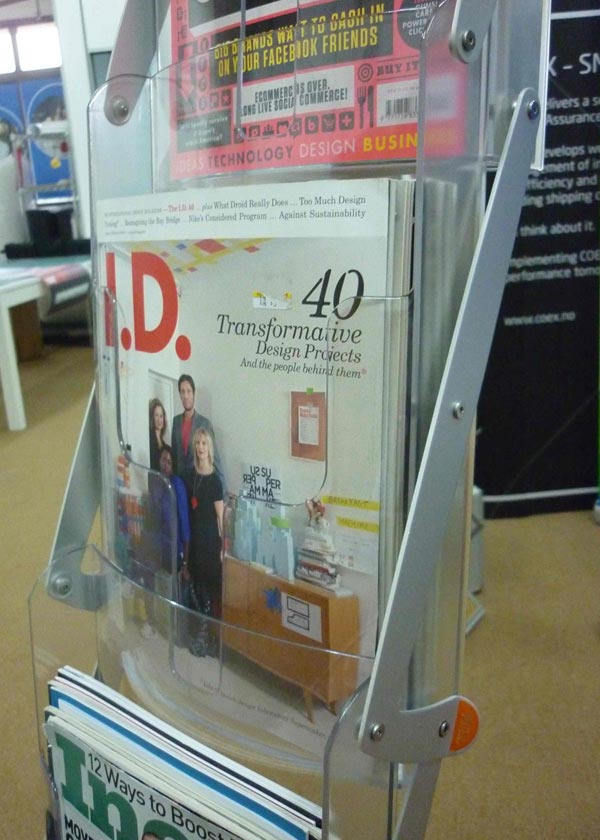 ZIP UP STAND A4 BROCHURE DISPLAY: Portable Exhibition Solution - Pullupstand.com Pte Ltd