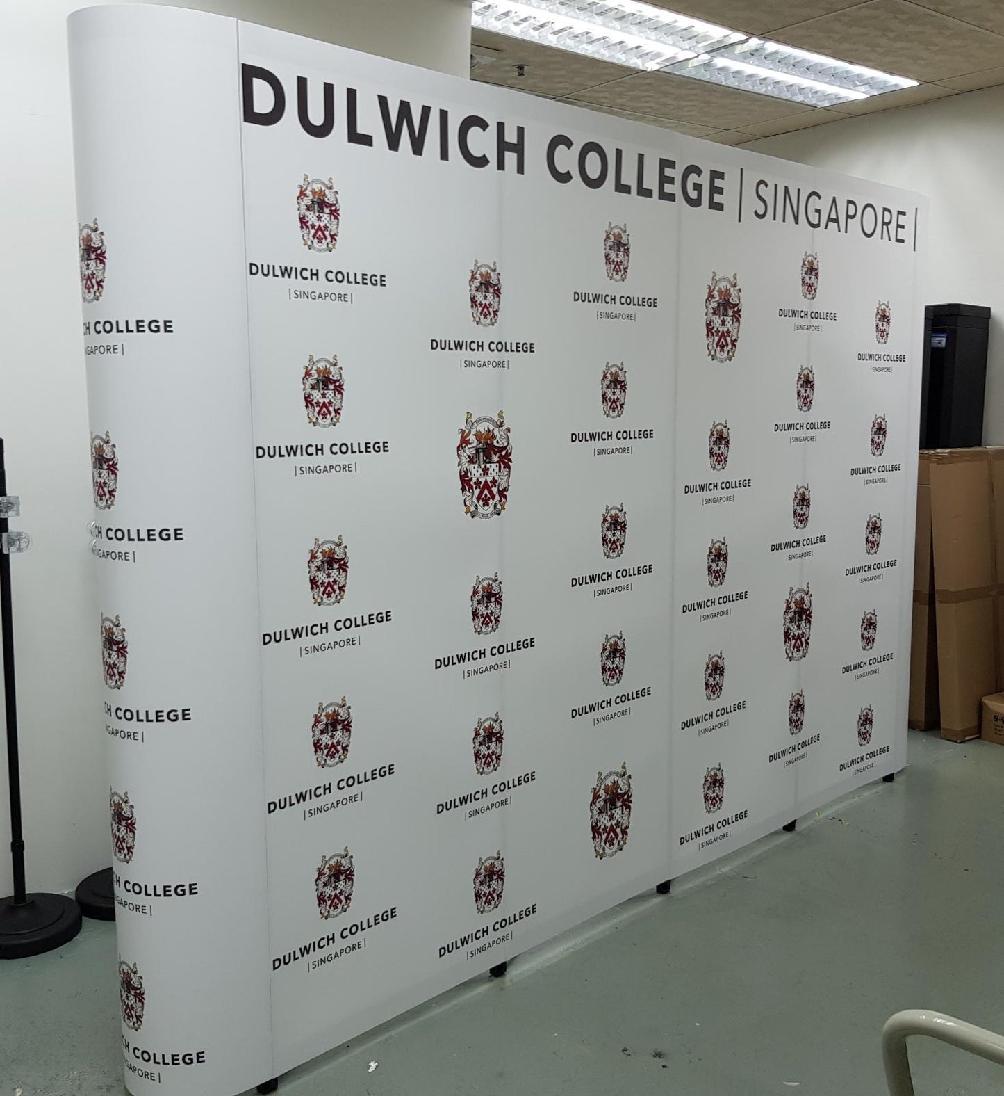 Professional Pop Up Display Stands: Premium Exhibition Solutions (Basic)